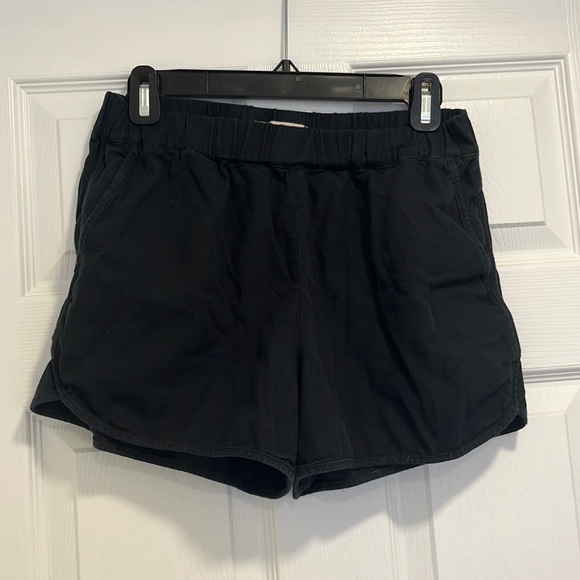 Black pull on Madewell shorts with pockets size small - Picture 2 of 3